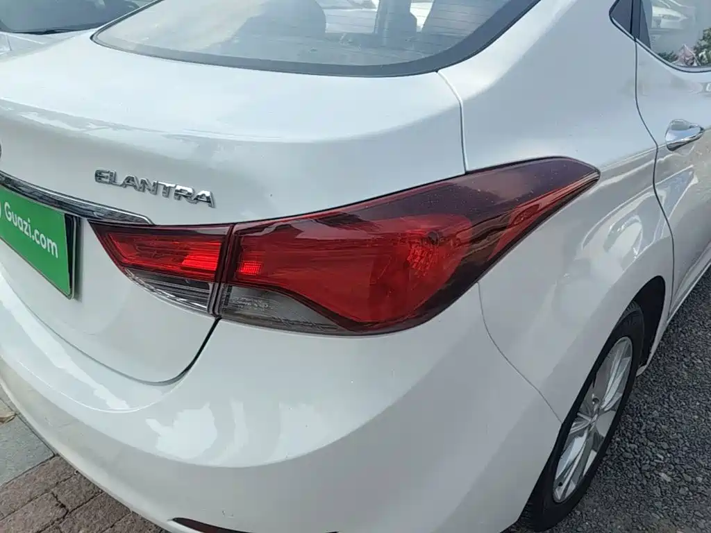 Hyundai Elantra Langdong — миниатюра 8