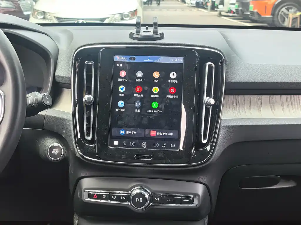 Volvo XC40 — миниатюра 6