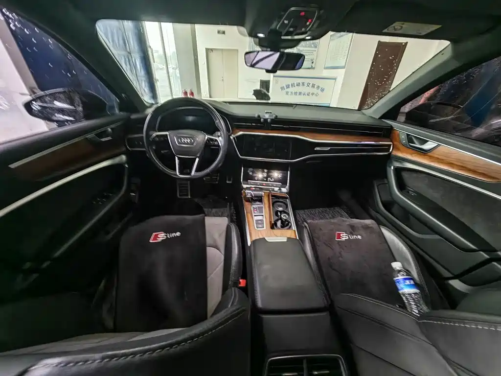 Audi A6L — миниатюра 10