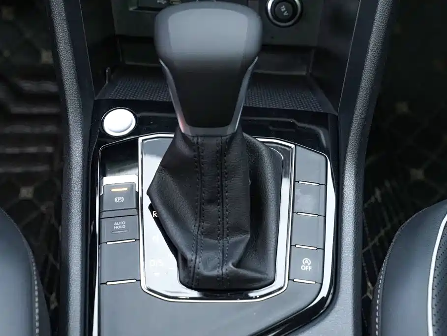 Volkswagen Tiguan L — миниатюра 12
