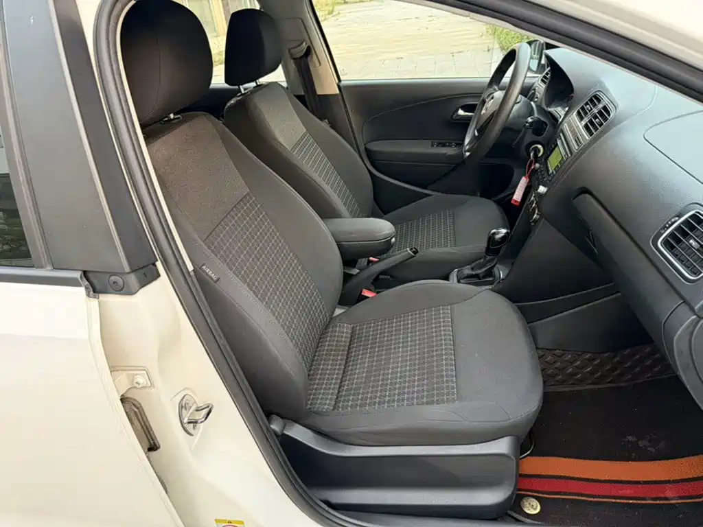 Volkswagen Polo — миниатюра 24