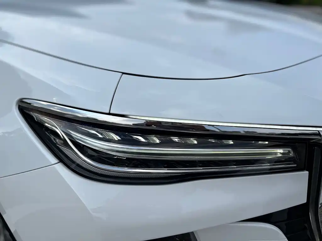 Hongqi Hongqi H5 — миниатюра 12