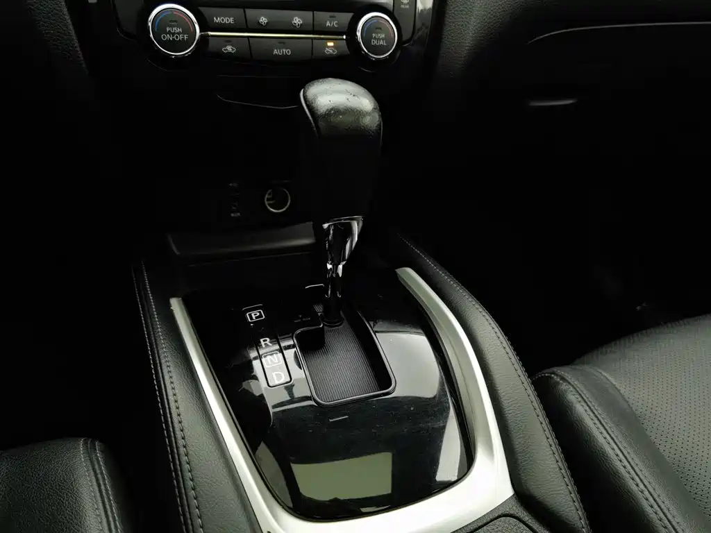 Nissan X-Trail — миниатюра 13