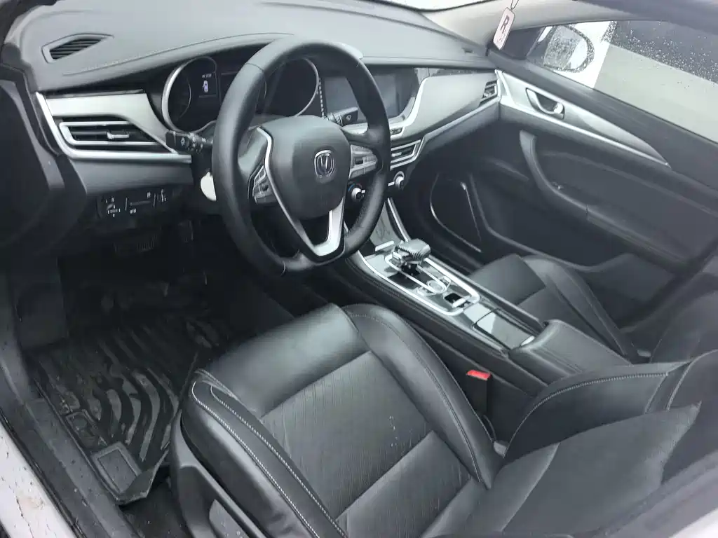 Changan Eado New Energy — миниатюра 10