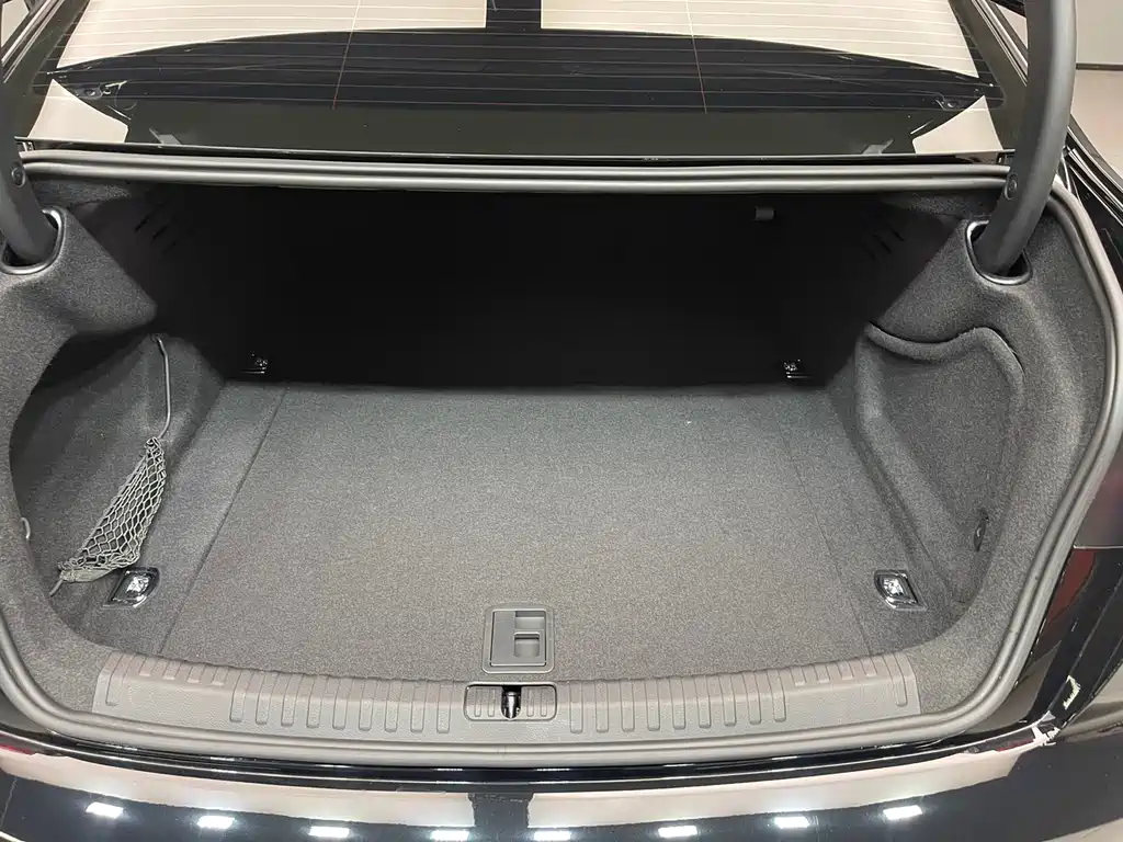 Audi A6L — миниатюра 29