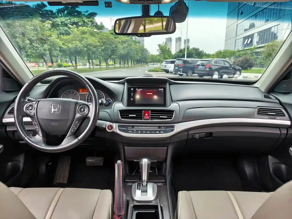 Honda Crosstour — миниатюра 4