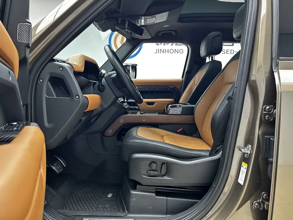 Land Rover Defender — миниатюра 7