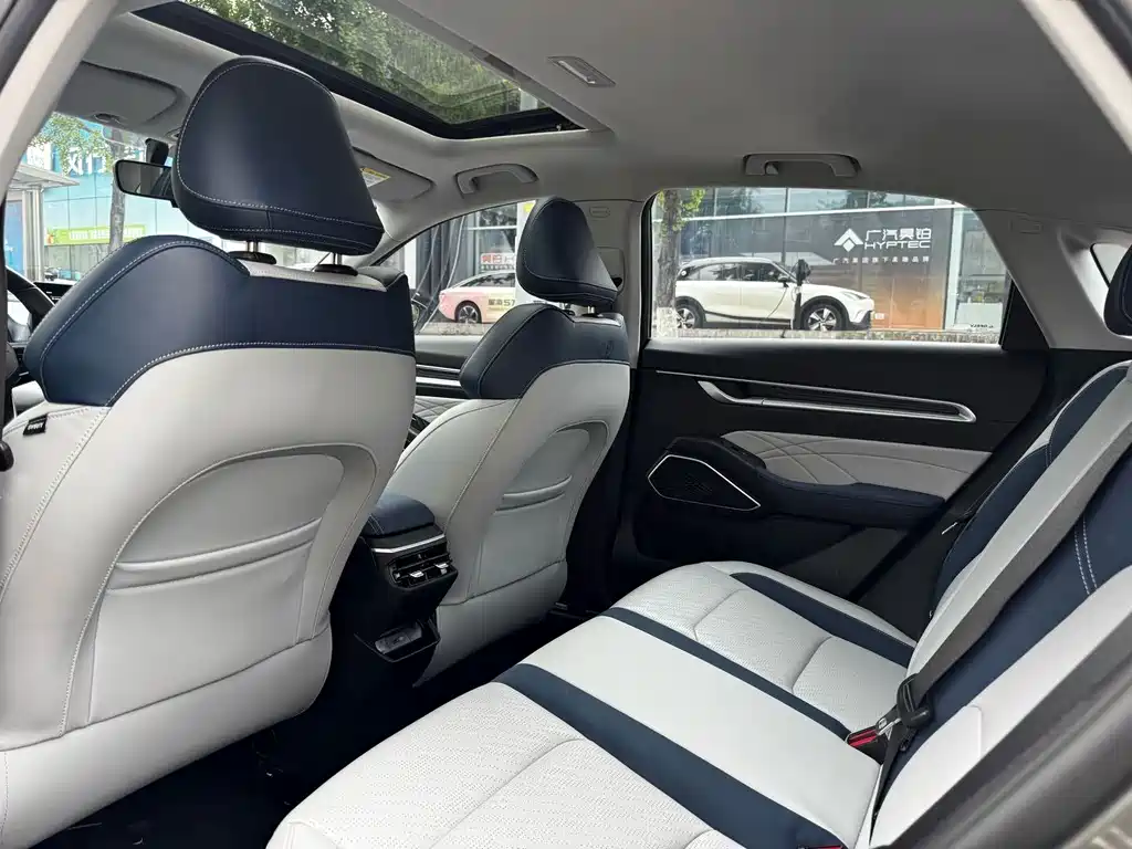 Geely Emgrand — миниатюра 7