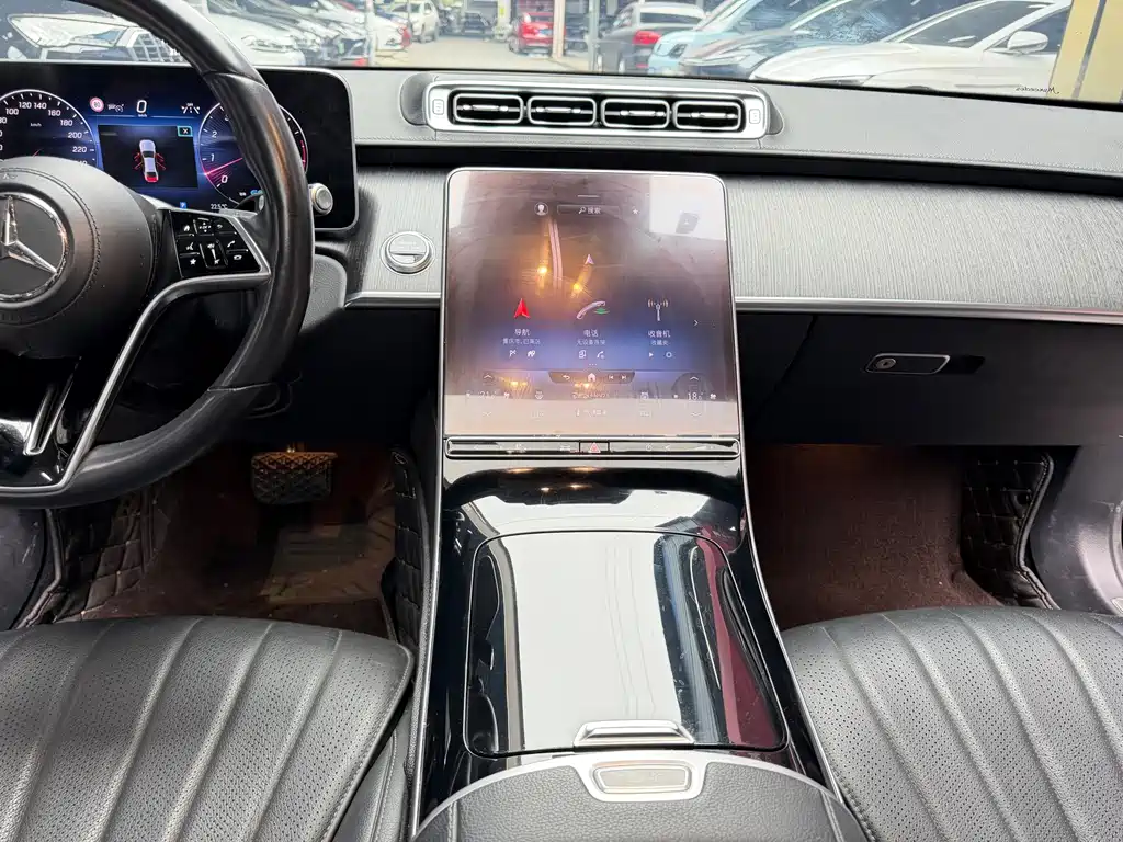 Mercedes-Benz S-Class — миниатюра 13