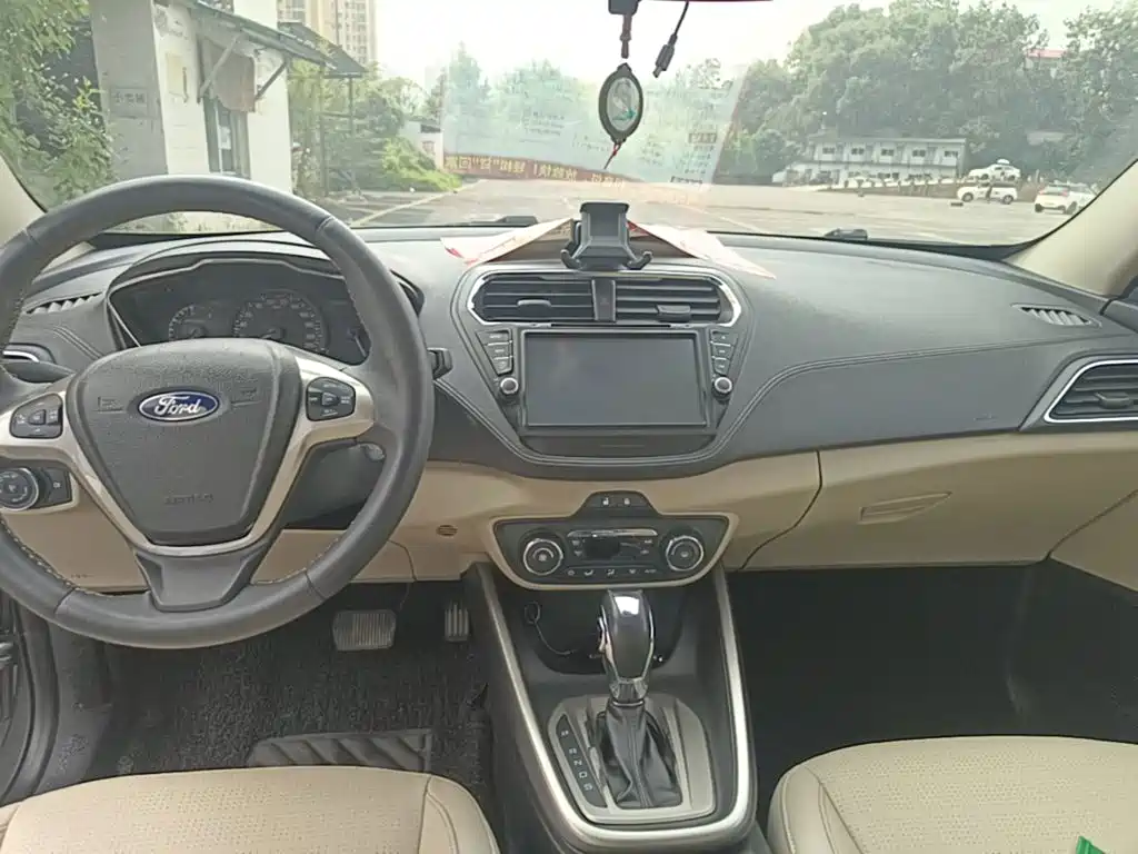 Ford Escort — миниатюра 13