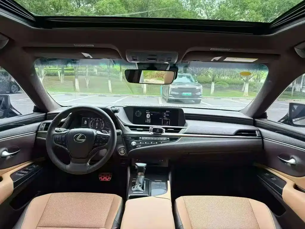 Lexus ES — миниатюра 4