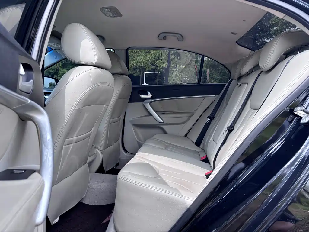 Geely Emgrand — миниатюра 12