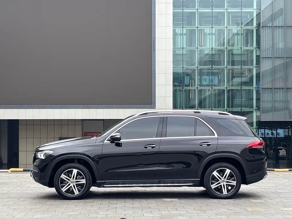 Mercedes-Benz GLE (Import) — миниатюра 3