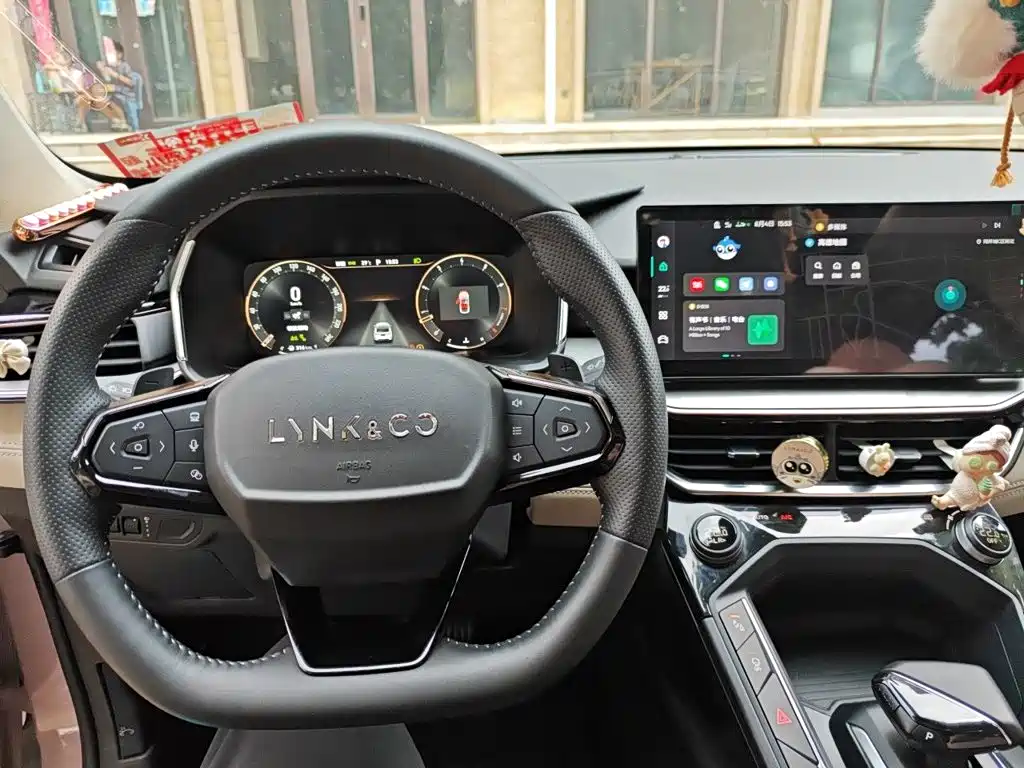 Lynk & Co 06 — миниатюра 6