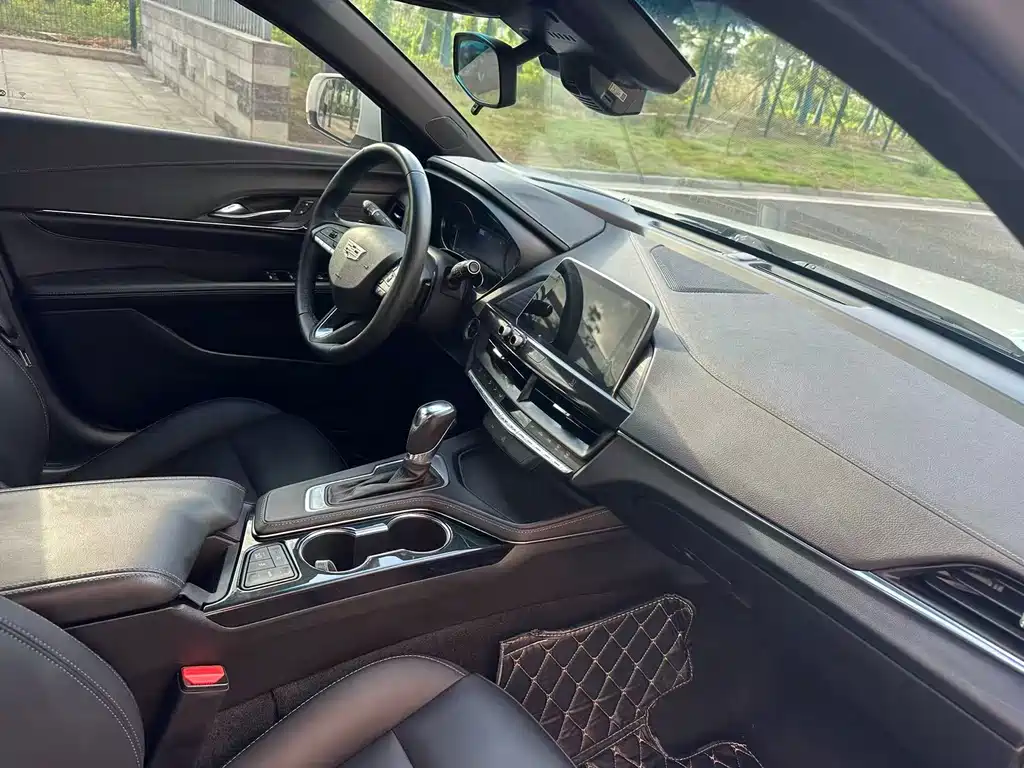 Cadillac CT4 — миниатюра 7