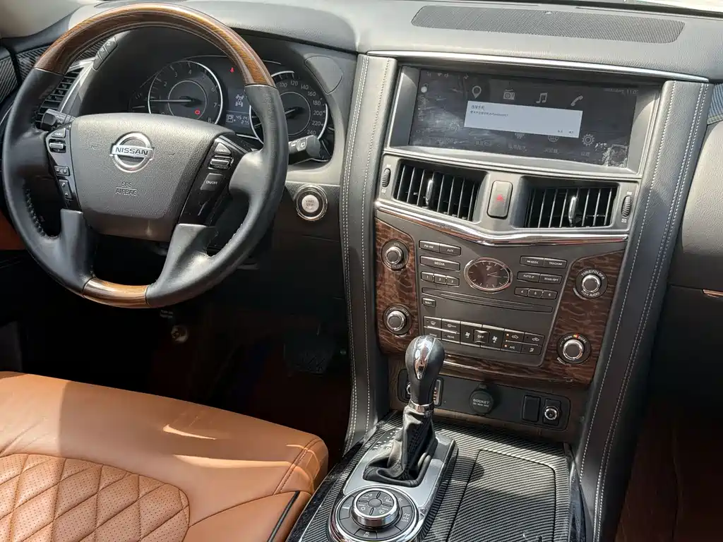 Nissan Patrol — миниатюра 19