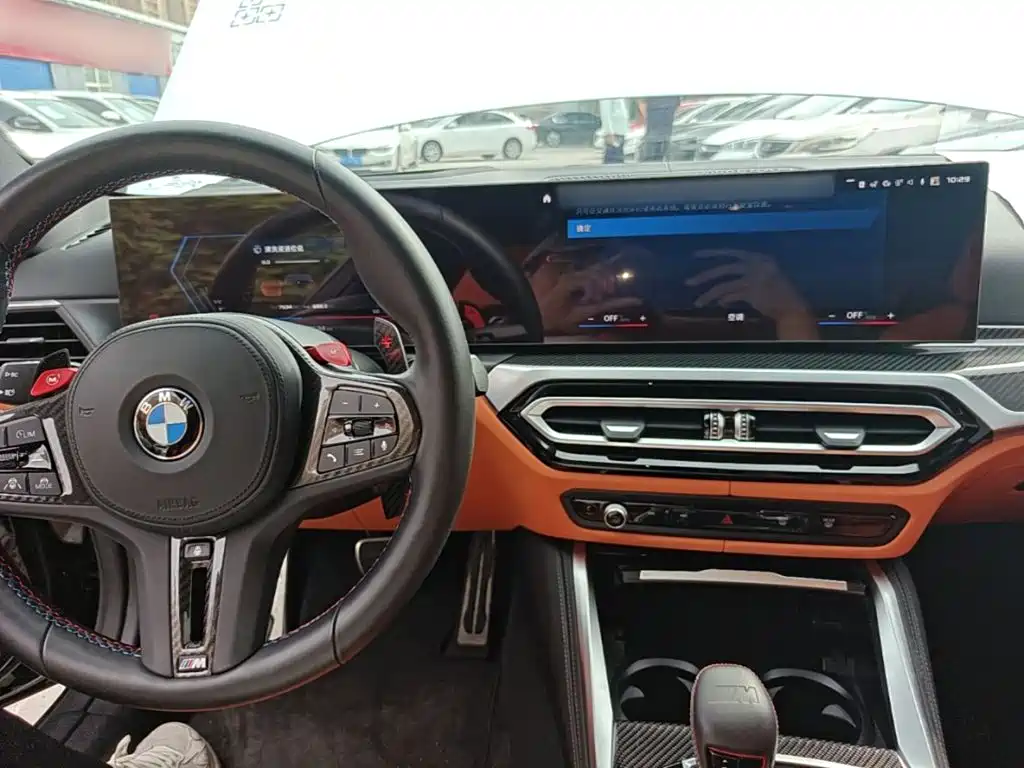 BMW M4 — миниатюра 10