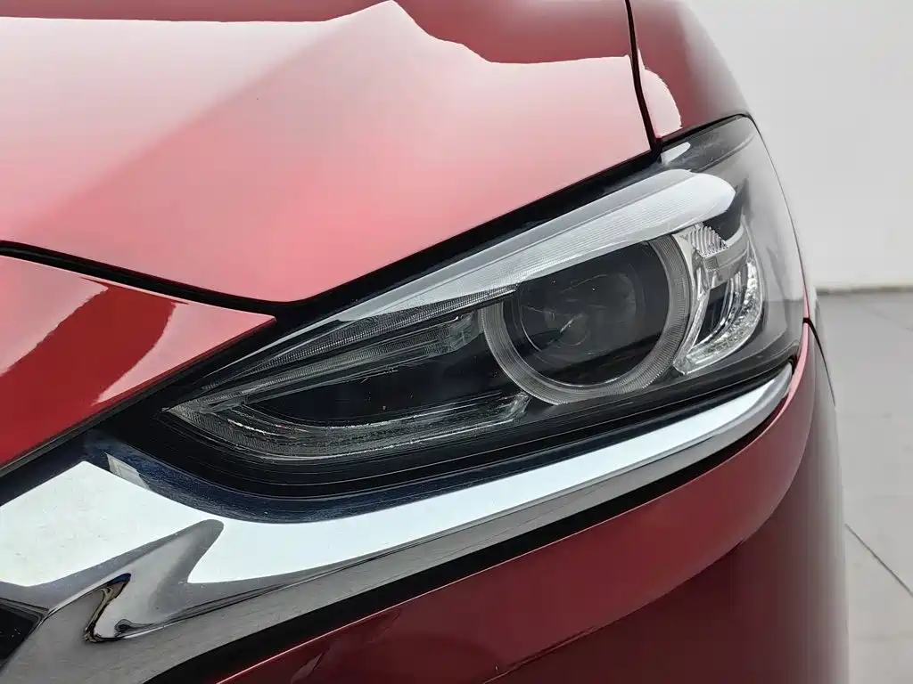 Mazda Atenza — миниатюра 7