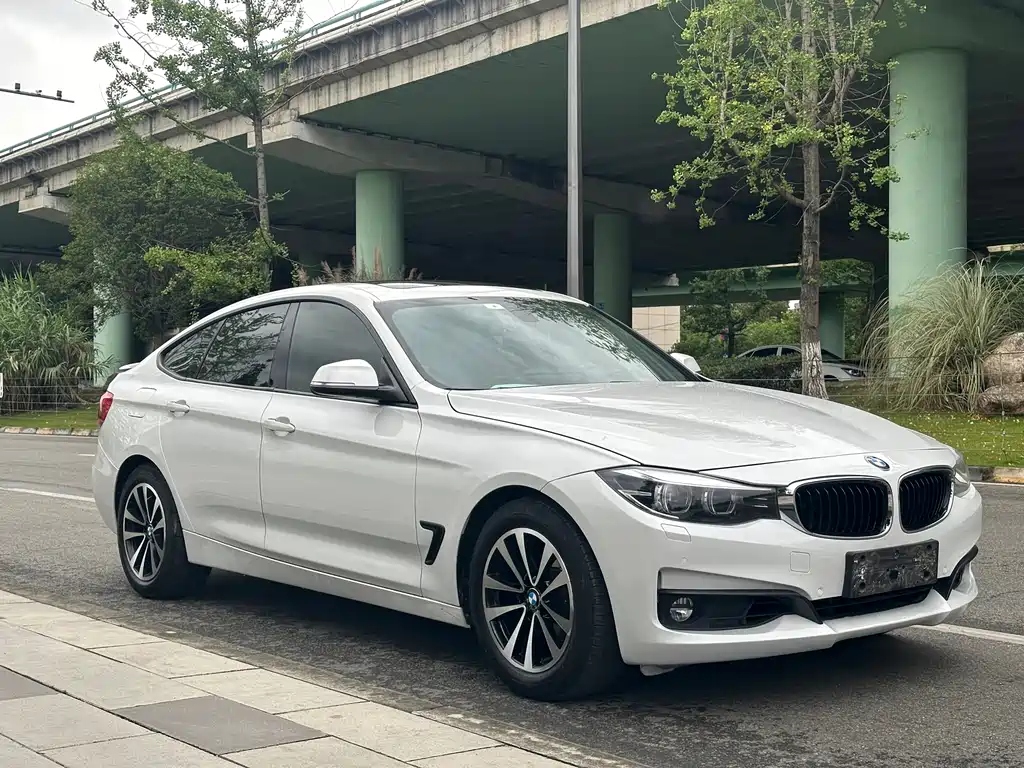 BMW 3 Series GT 3 GT 2016 320i Fashion