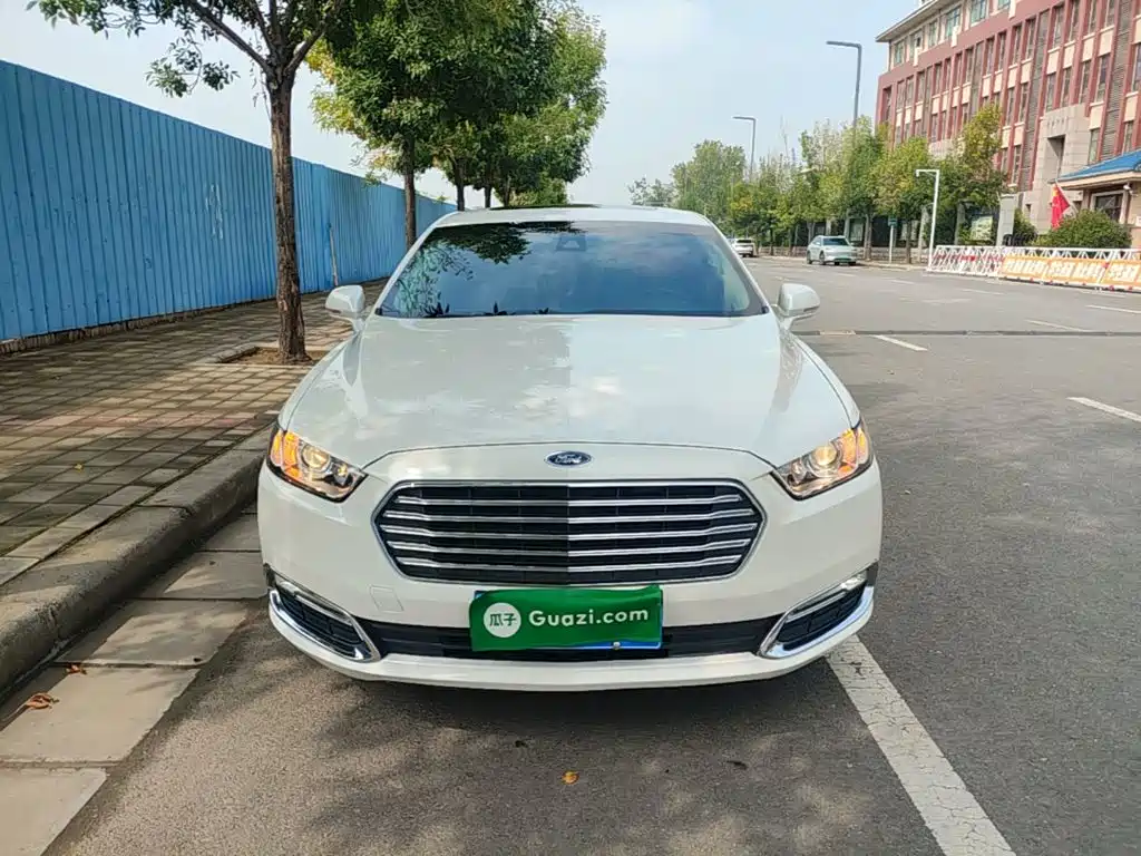 Ford Taurus — миниатюра 3