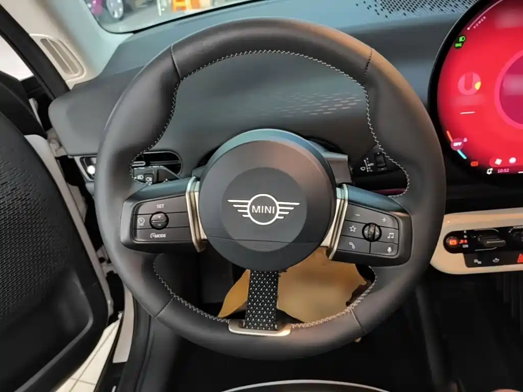 MINI MINI COOPER EV — миниатюра 11