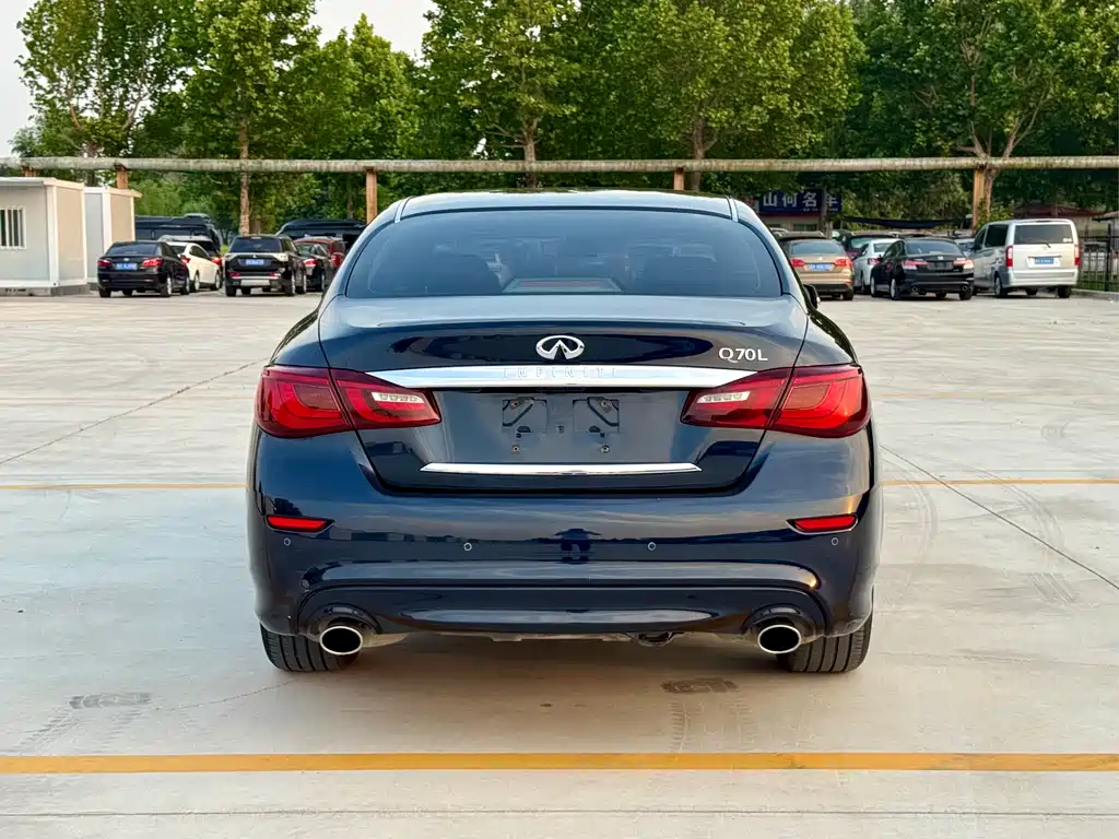 Infiniti Q70 2017 Q70L 2.5L Elite