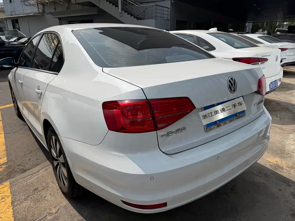 Volkswagen Sagitar — миниатюра 4