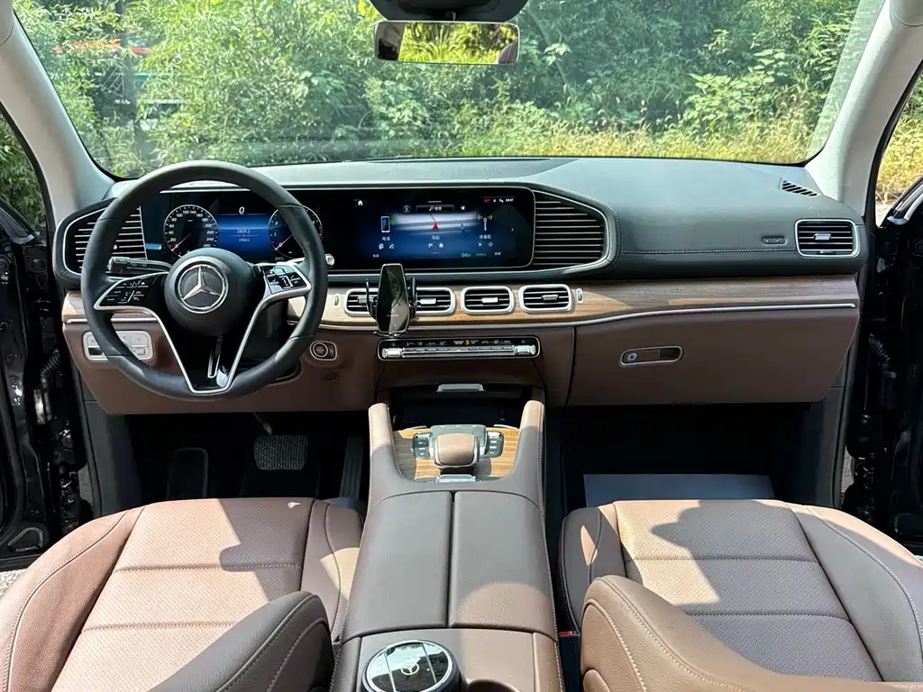 Mercedes-Benz GLE (Import) — миниатюра 11