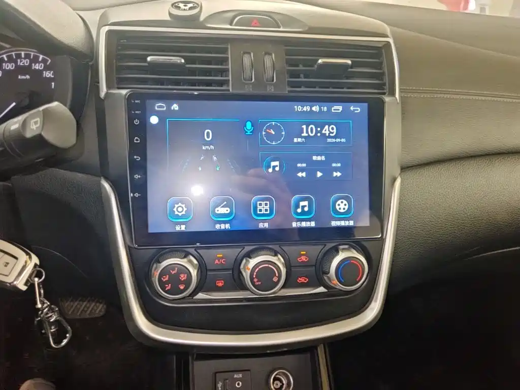 Nissan Tiida — миниатюра 9