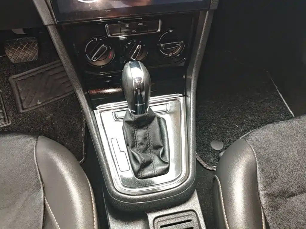 Volkswagen Bora — миниатюра 14