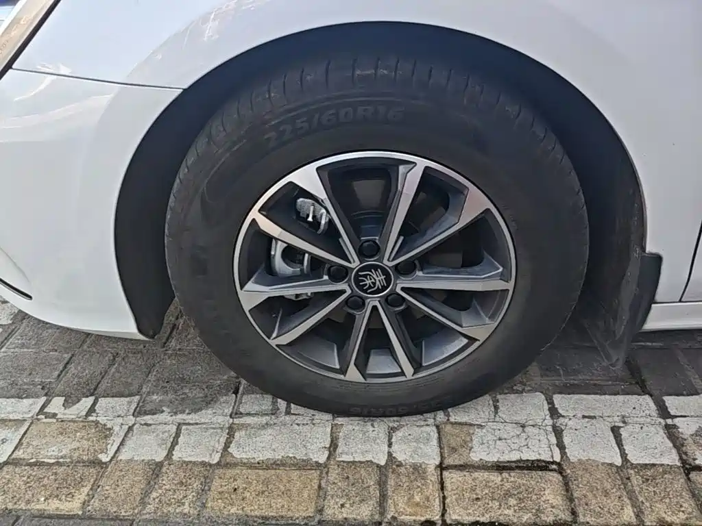 BYD Qin PLUS — миниатюра 23