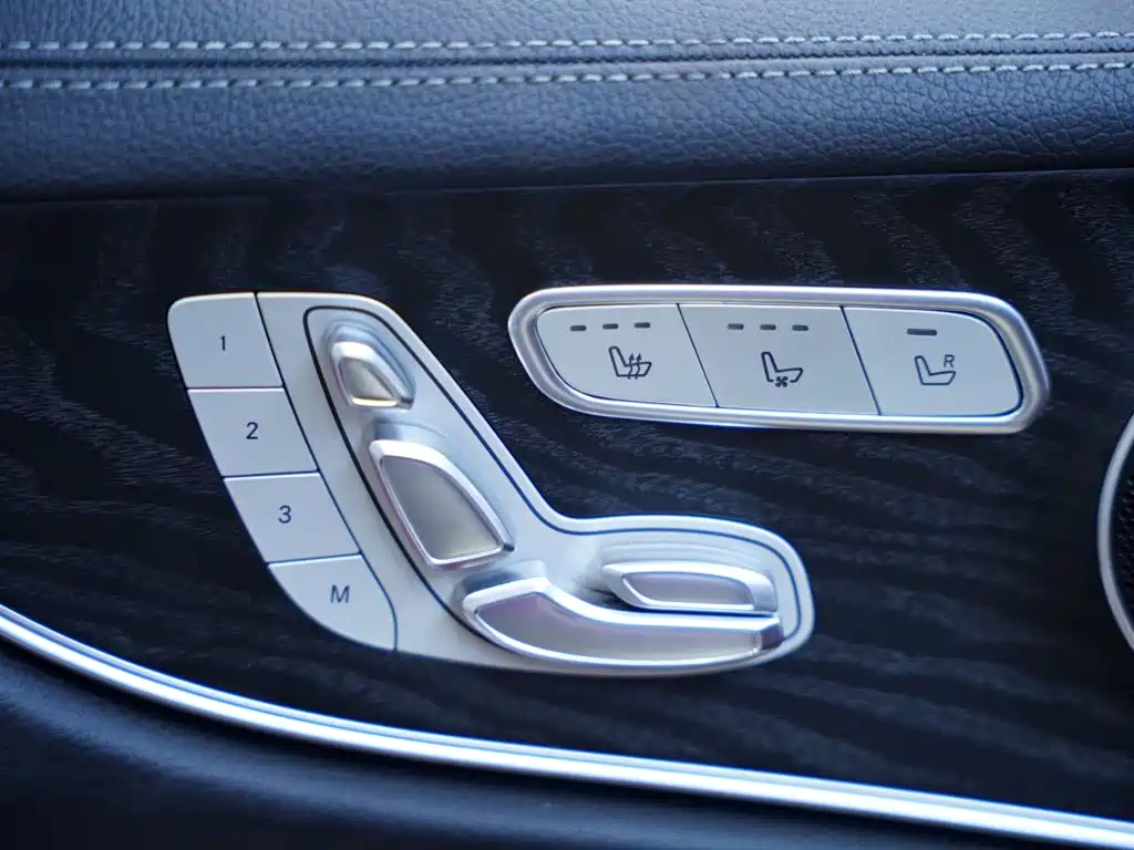 Mercedes-Benz E-Class (Import) — миниатюра 29