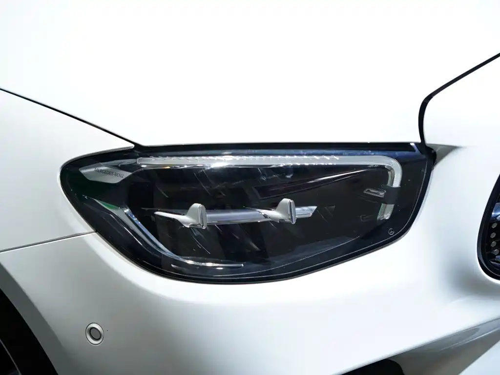 Mercedes-Benz E-Class (Import) — миниатюра 6