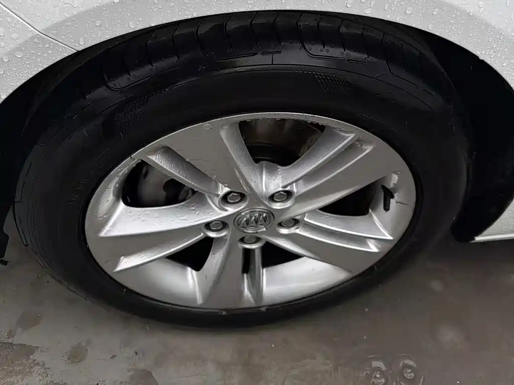 Buick Regal — миниатюра 6