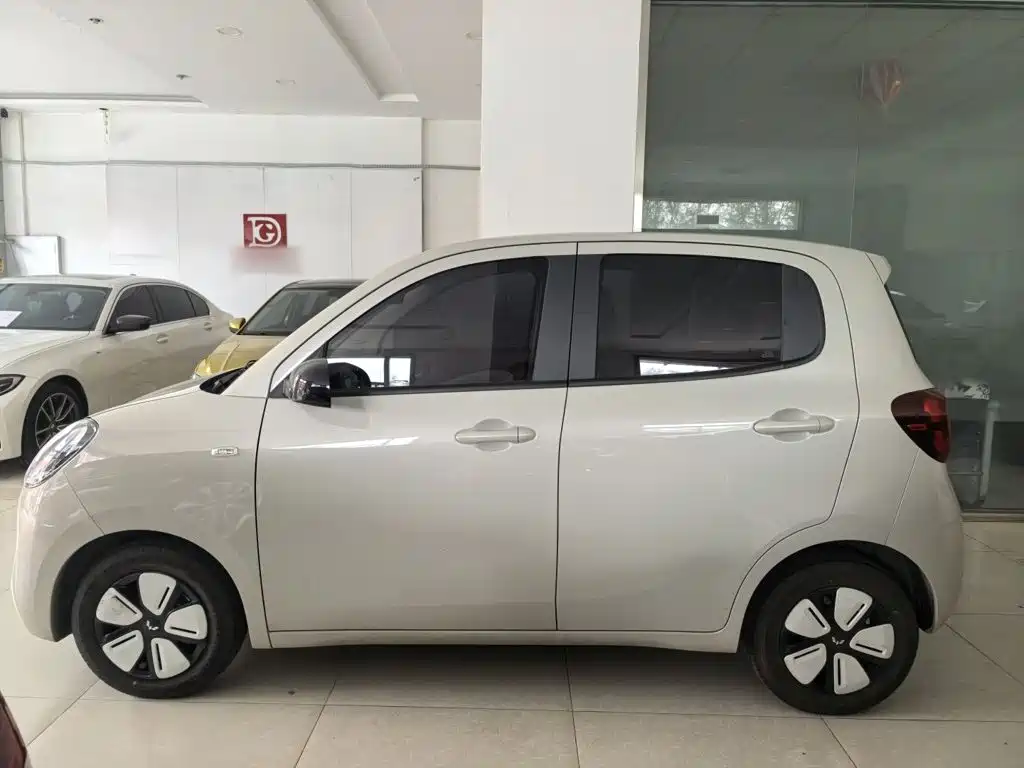 Wuling MINIEV — миниатюра 7