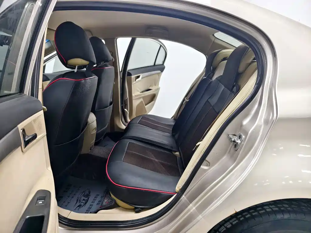 Roewe 350 — миниатюра 12