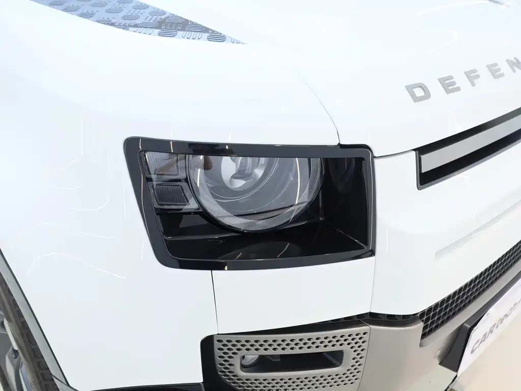 Land Rover Defender — миниатюра 10