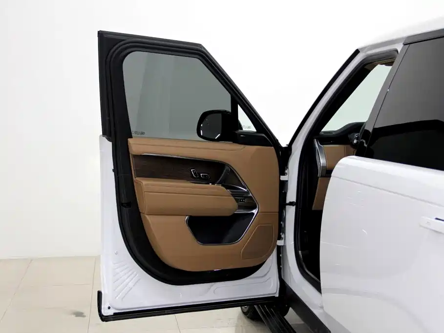Land Rover Range Rover — миниатюра 5