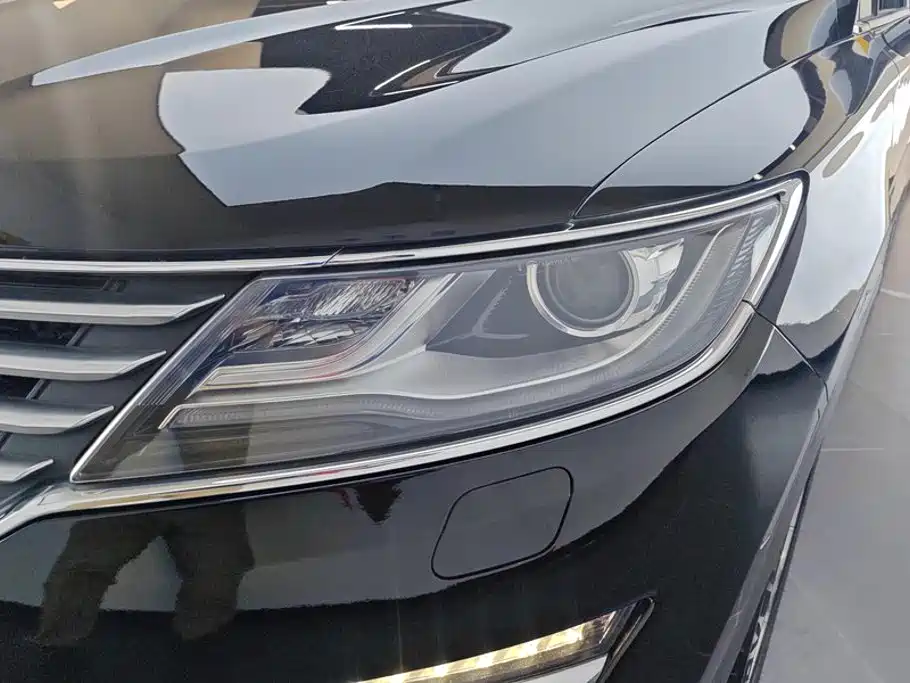 Lincoln MKC — миниатюра 5