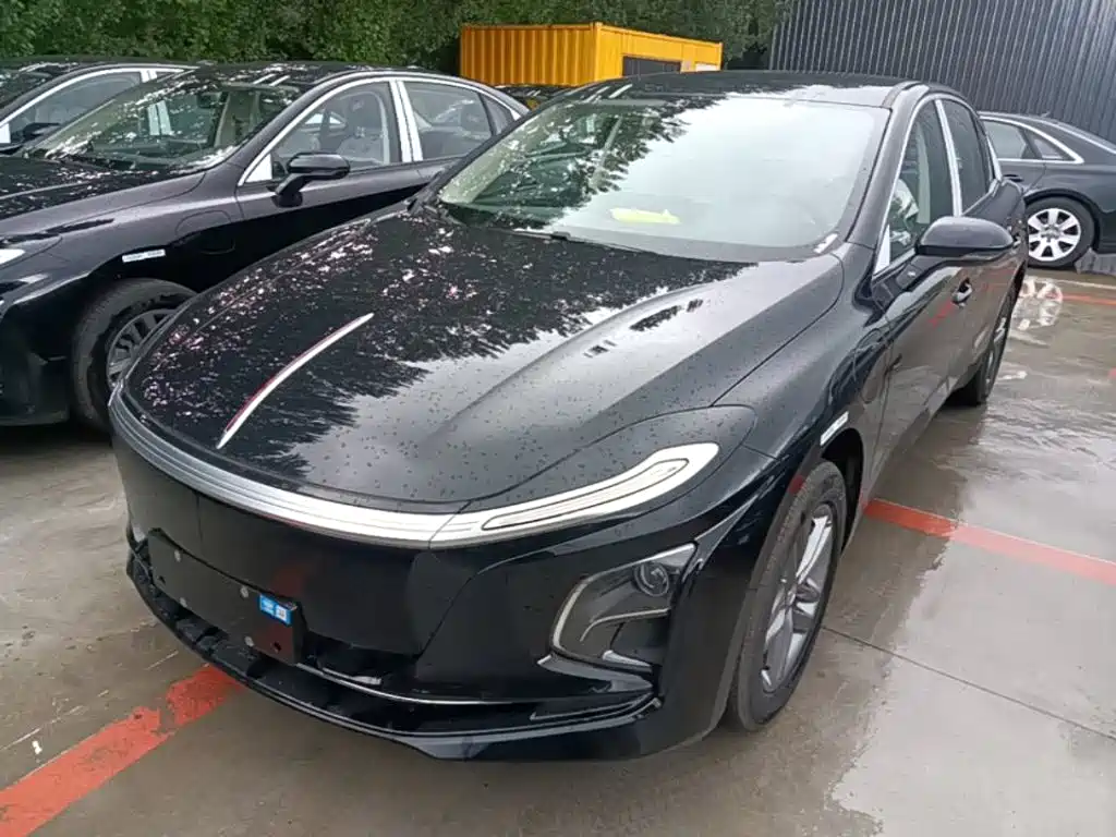 Hongqi E-QM5 2025 610km PLUS