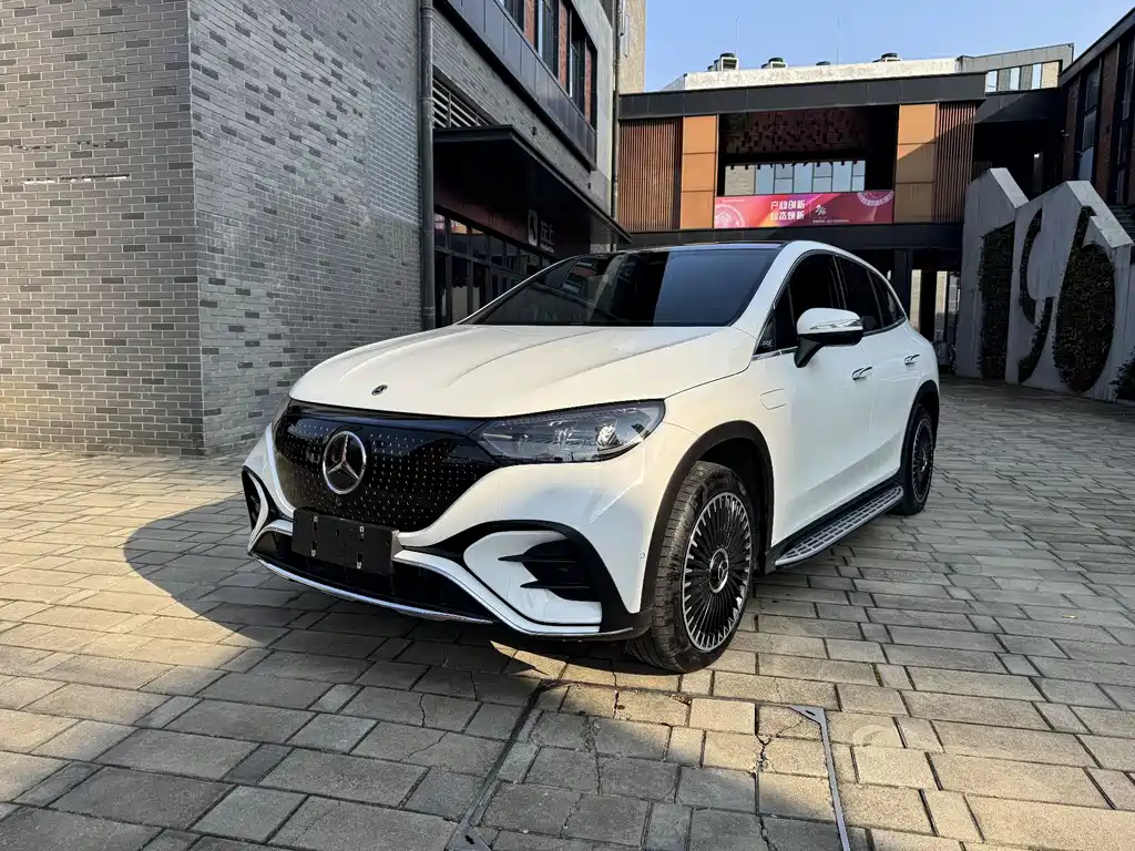 Mercedes-Benz EQE SUV 2023