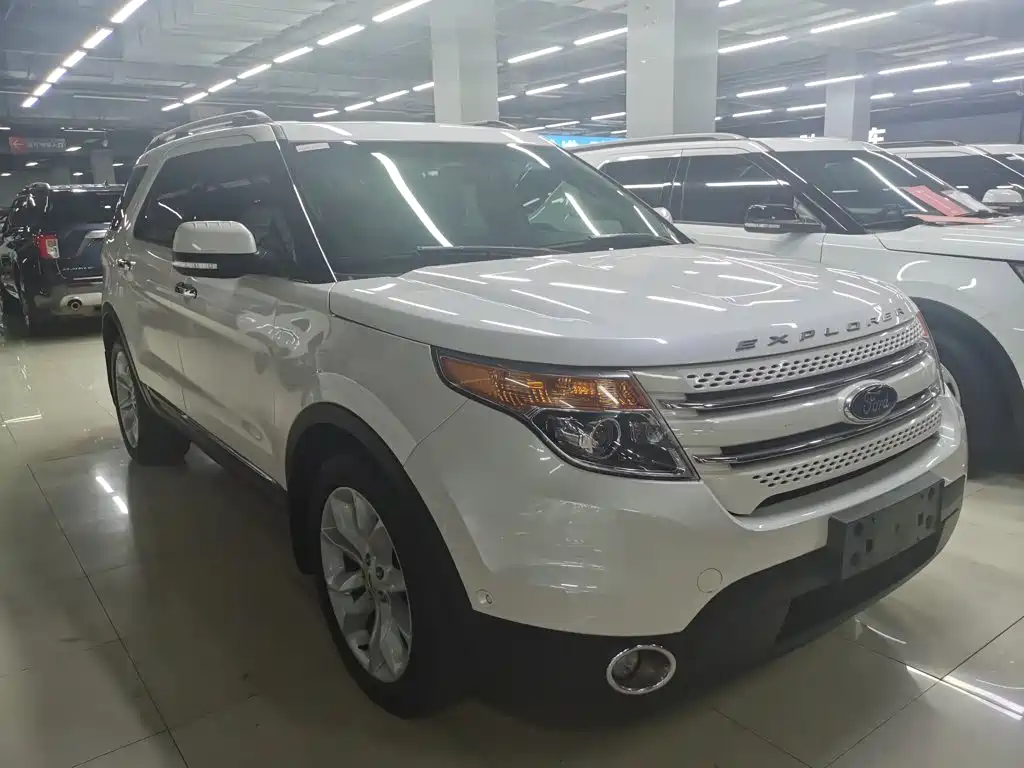 Ford Explorer (Import) — миниатюра 8
