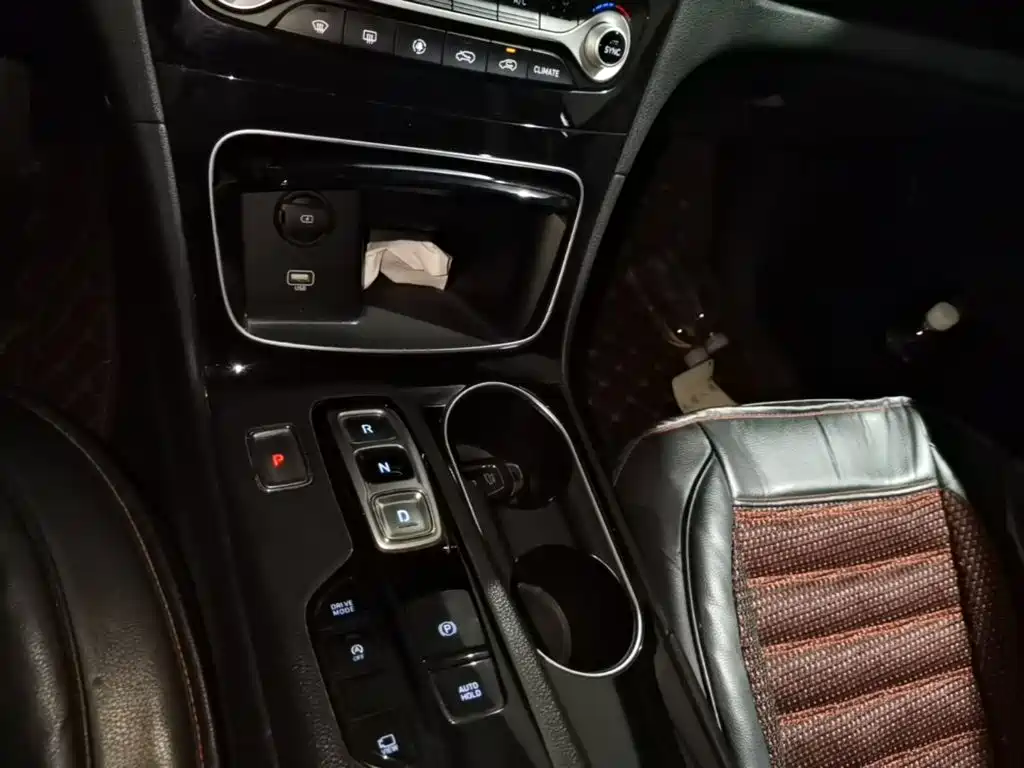 Hyundai Santa Fe — миниатюра 14