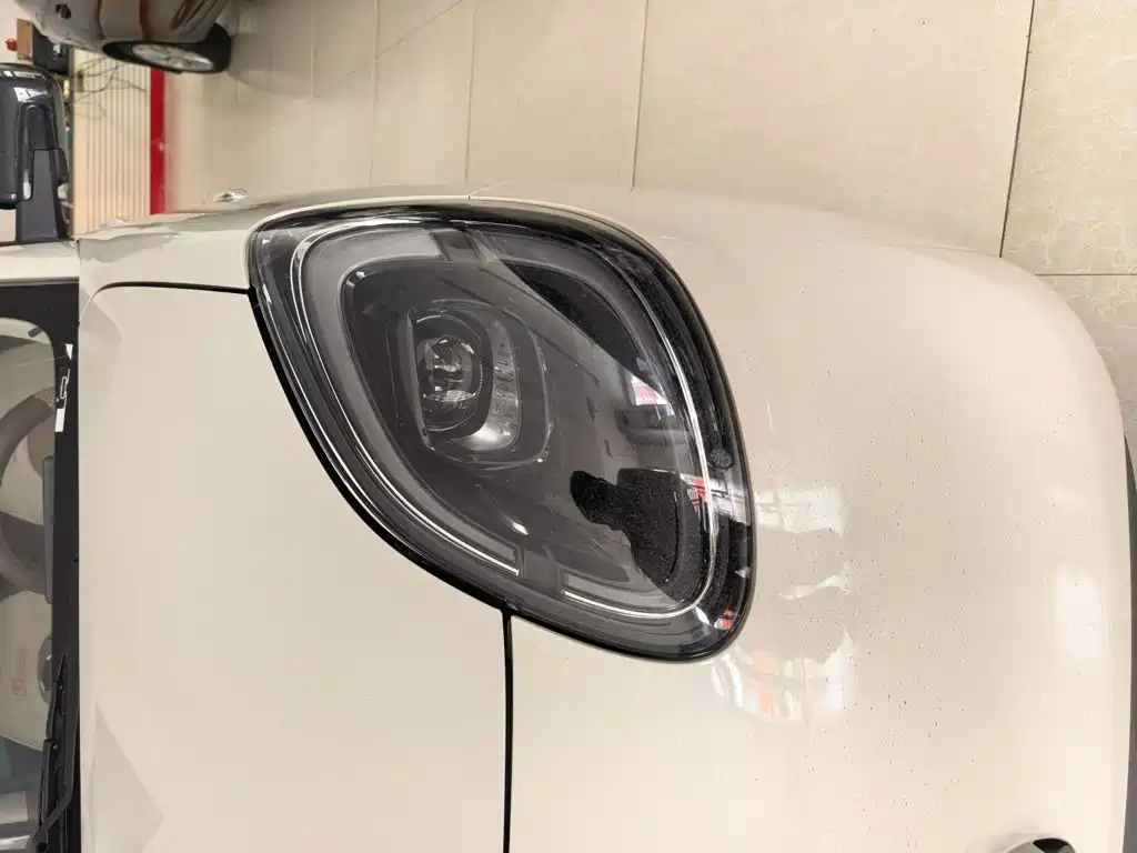 Wuling MINIEV — миниатюра 3