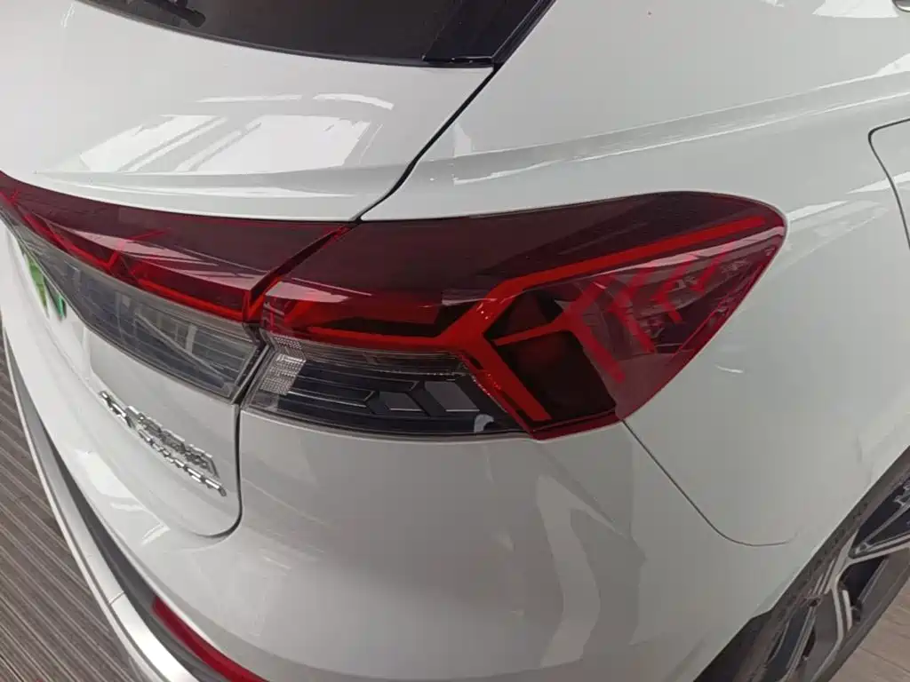 Audi Q4 e-tron — миниатюра 8