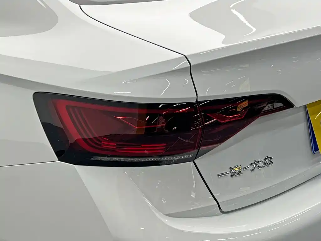 Volkswagen Sagitar — миниатюра 10