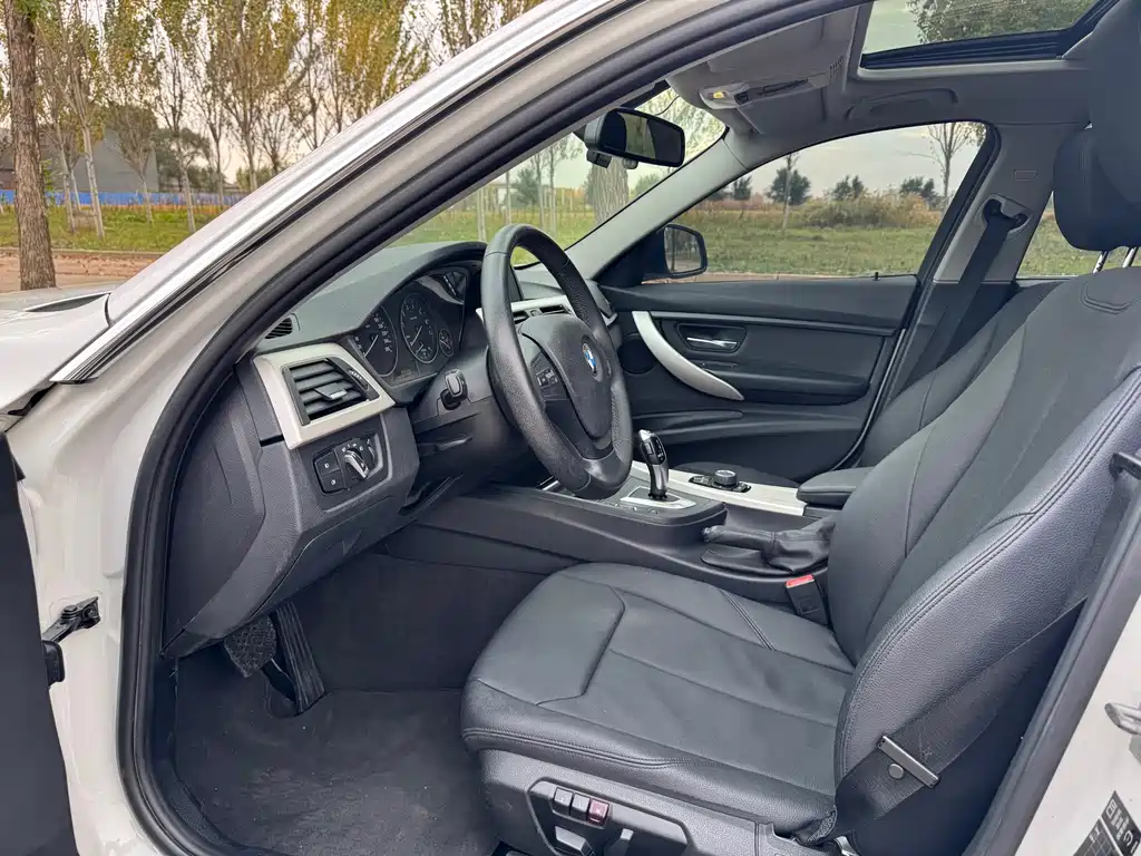 BMW 3 Series — миниатюра 4