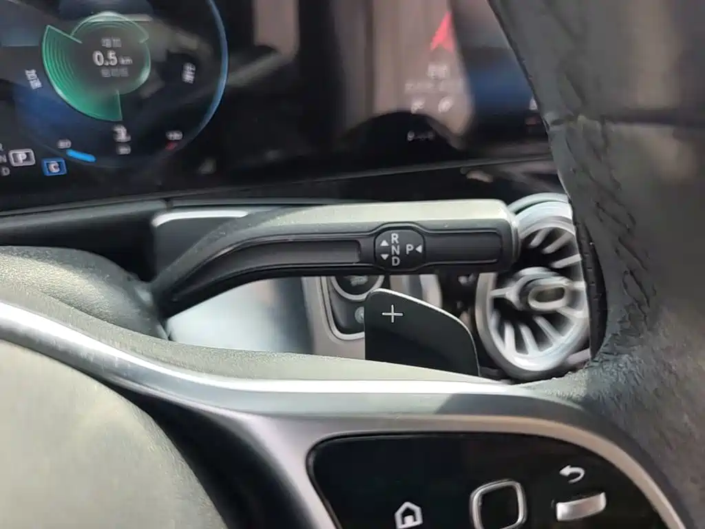 Mercedes-Benz GLB — миниатюра 14
