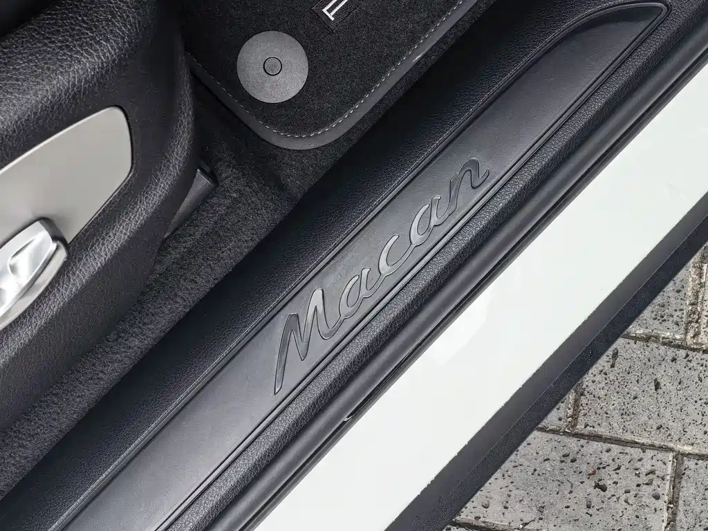 Porsche Macan — миниатюра 15