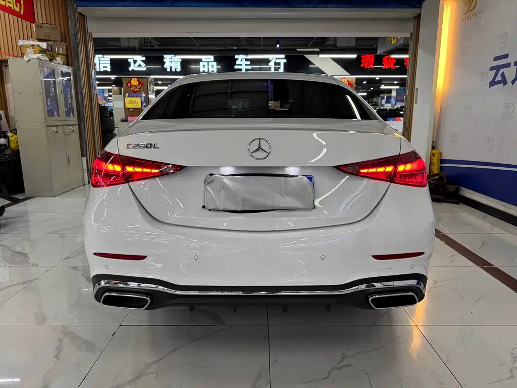 Mercedes-Benz C-Class — миниатюра 8